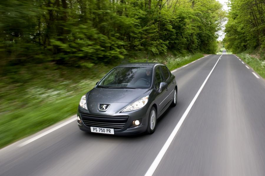  Peugeot 207 5-Door 2010 года  (фото 27 из 32)